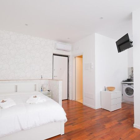 The Apulian Loft II Bari - Via Celentano Apartman Kültér fotó